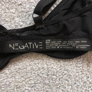 Negative Wire Bra - Black